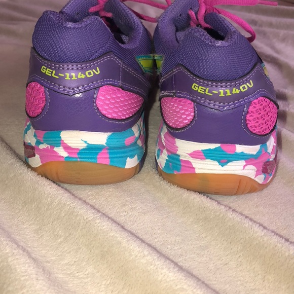 Asics customized volleyball shoes - Picture 2 of 4